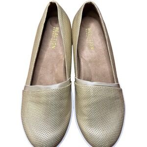 Kenneth Cole women size 7 shoe Reaction‎ Women's Fay Gold Slip-On Sneaker